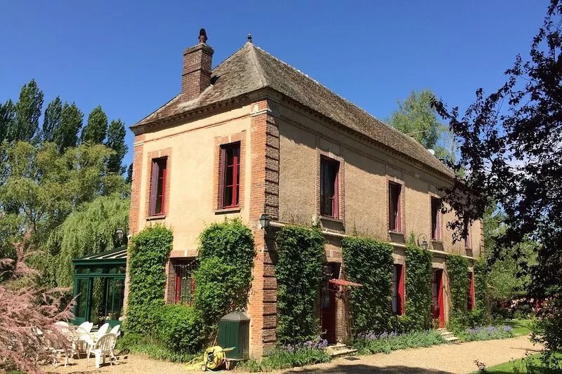 A Norman riverside haven of peace, less than 1 hour from Paris