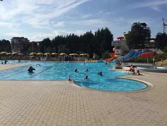 Piscina Manara