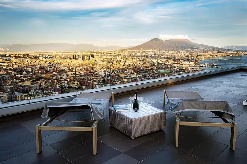 Terrazza Manù ... Naples at your feet ...
