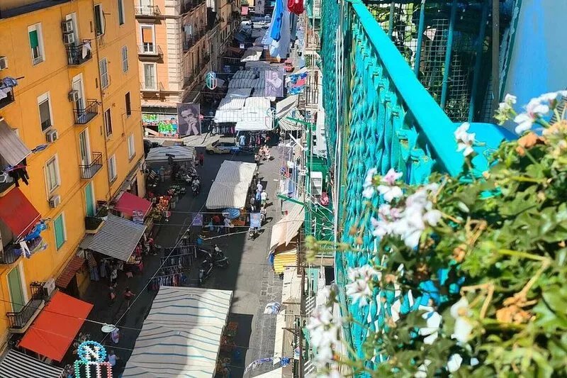 Cozy apartment within walking distance of Piazza Garibaldi central station