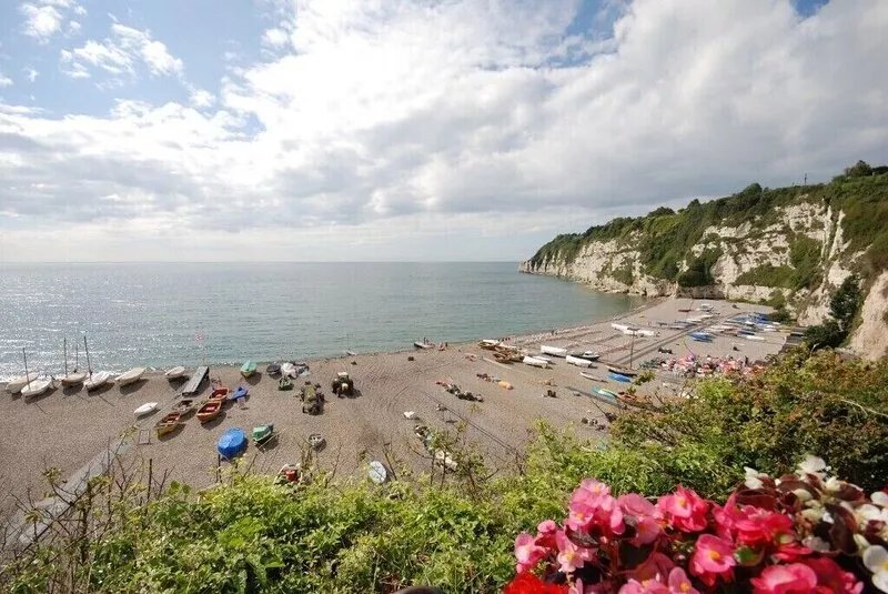 Stunning Sea Views, Large Gardens, New bathroom for 2020,Parking, WIFI