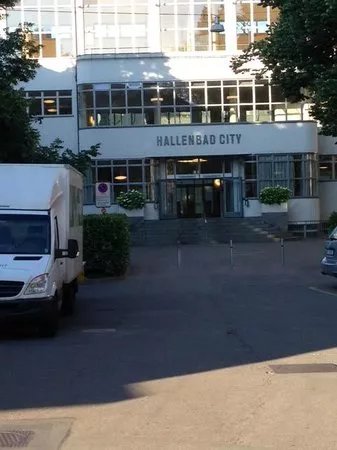 Hallenbad City