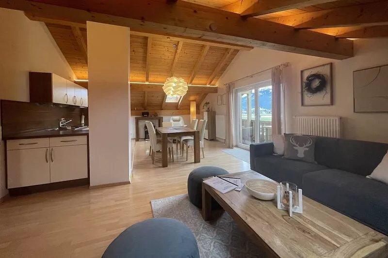 Birkeneck 1 (DG), castle view dream holiday apartment