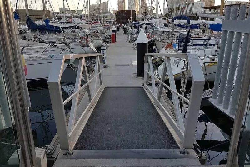 WONDERFUL YACHT APARTMENT IN BARCELONA - YOUR COSY PLACE TO STAY