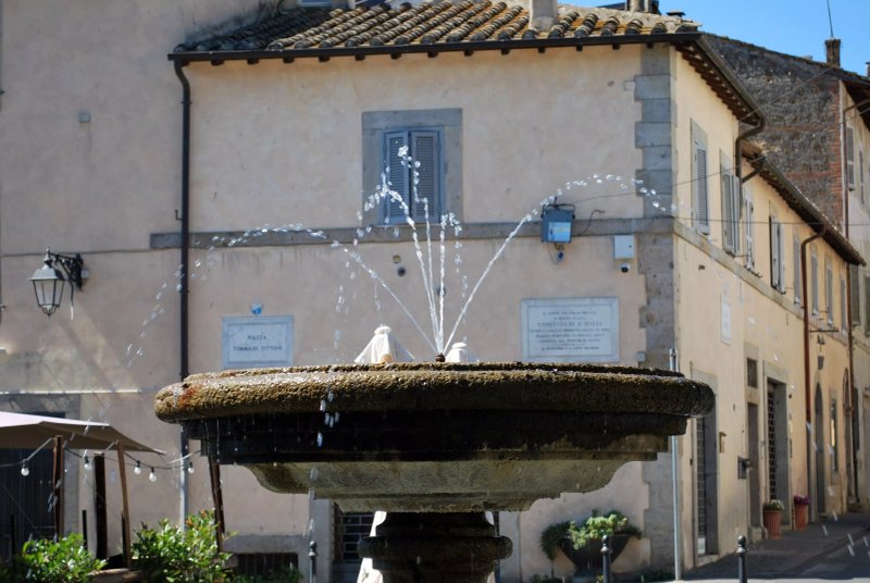 Piazza Tittoni