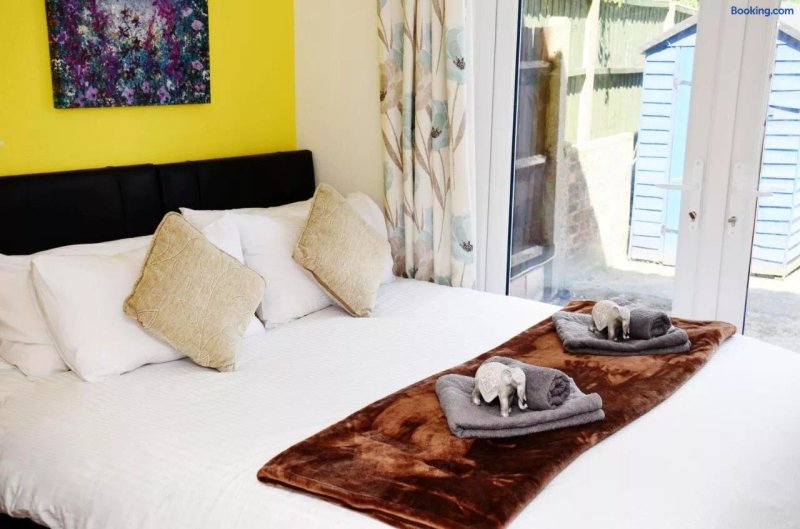 7SM Dreams Unlimited Serviced Accommodation- Stanwell-Staines-Heathrow