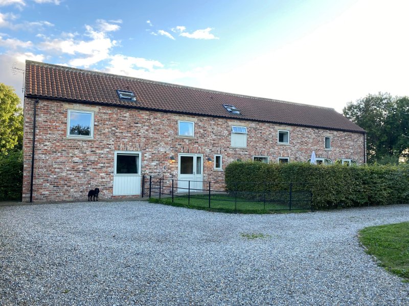 Luxury Barn Nr York with Sauna, ideal for families, friends up to 8 guests