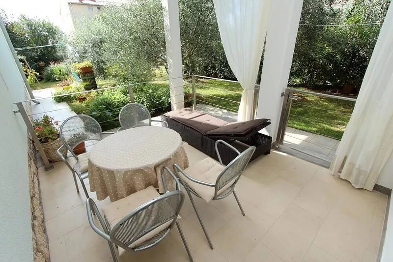 EL CORSARO One-Bedroom Apartment 2