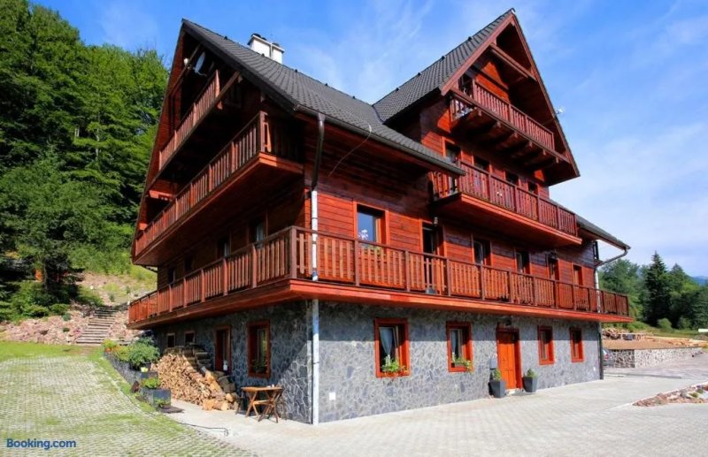 Bystra Apartments