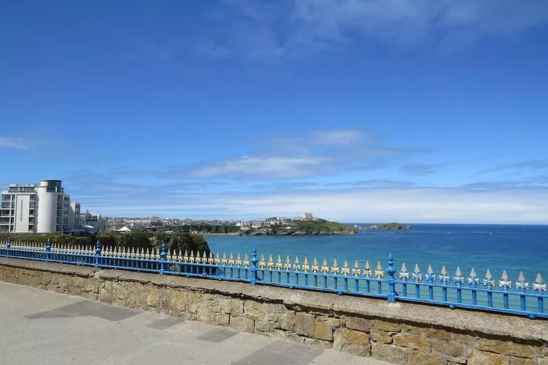 Luxury Self Catering House with Hot Tub short walk to beaches and town