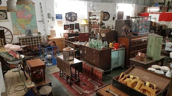 Hunt & Gather Antiques and Collectables