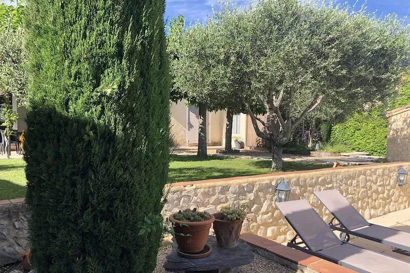 PROVENCAL HOUSE WITH PRIVATE POOL near Vaison La Romaine
