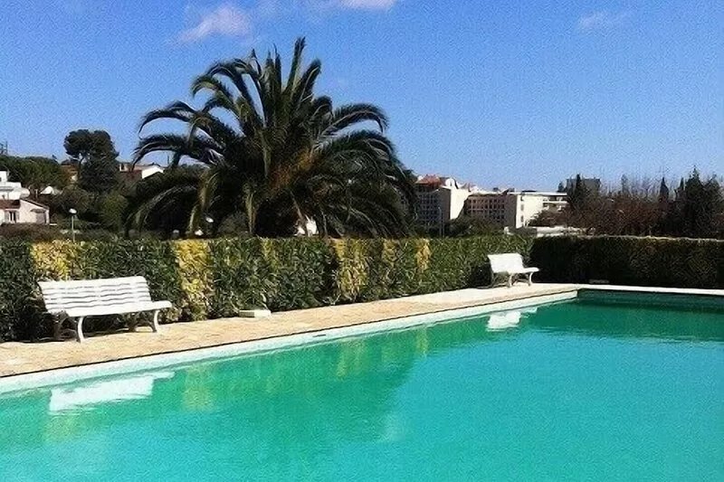 T2 apartment with secure pool and garden - Private Parking - Free Wifi
