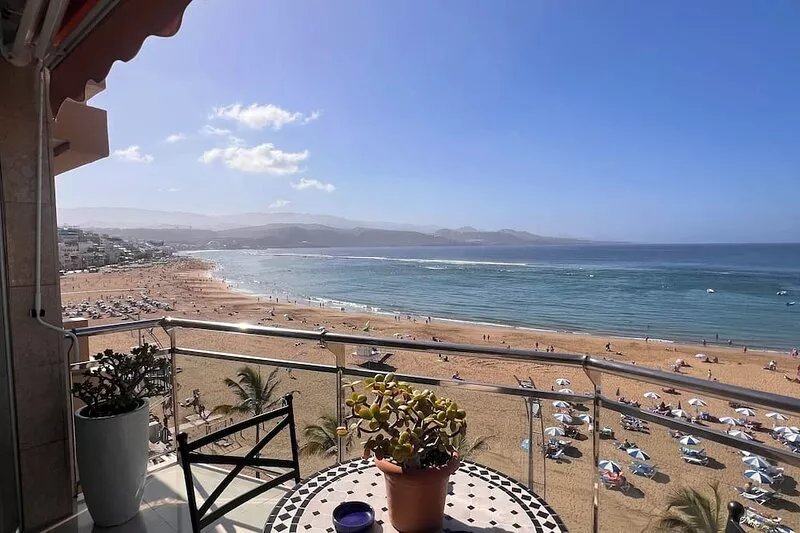 Primera Linea en la Playa de Las Canteras