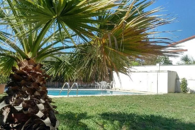 Comfortable house with BBQ and private swimming pool close to the beach