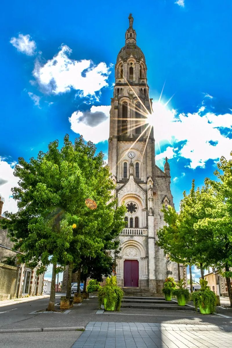 Clocher De L'eglise Saint Leobin