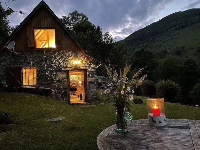 mountain hut in the heart of the Pyrenees