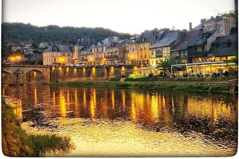 Lascaux Countryside Gite - Family run and pet friendly