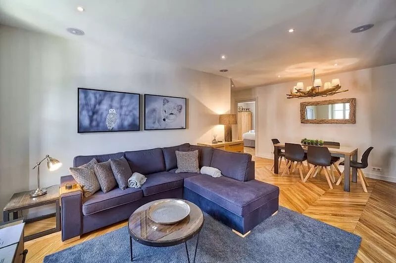 Central Chamonix New 2 bedroom Apartment, free secure parking & WiFi