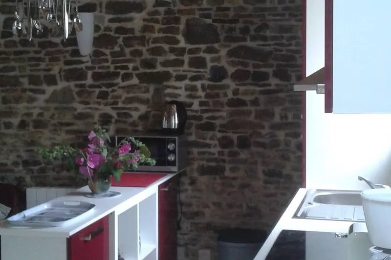 West Cotentin coast Beach 2 kms away, pretty restored barn in small hamlet
