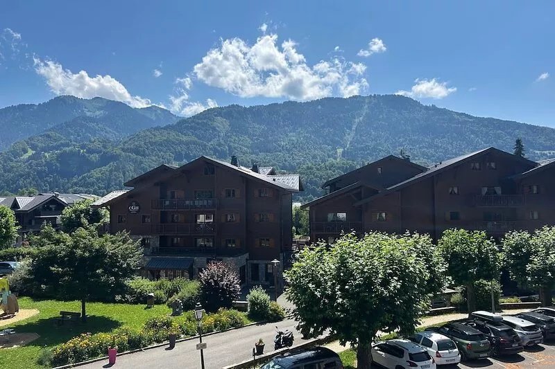 Completely renovated 3* apartment 128m2 in the center of Samoëns 4 bedrooms for