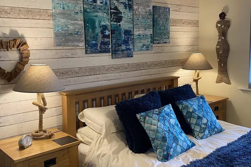 Cosy Coastal Getaway, Thurlestone. Garden. Beaches. Log Burner. Dog Friendly