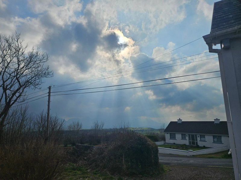 Traditional Irish Cottage in Aghadoe With Stunning Views