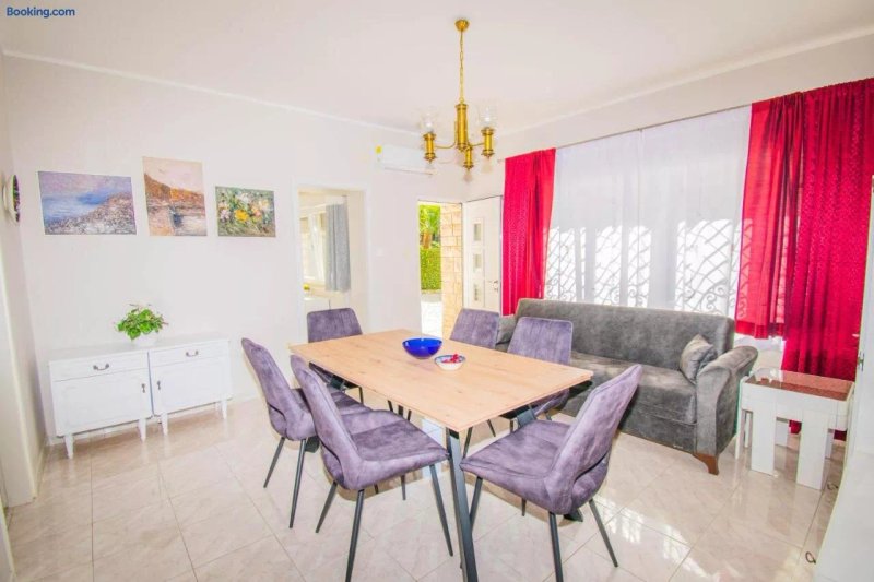 Apartments Anita near Opatija with Private Parking