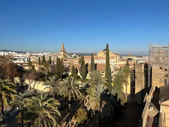 Torre De Los Leones
