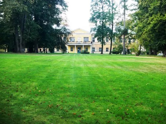 Neplachovice Castle