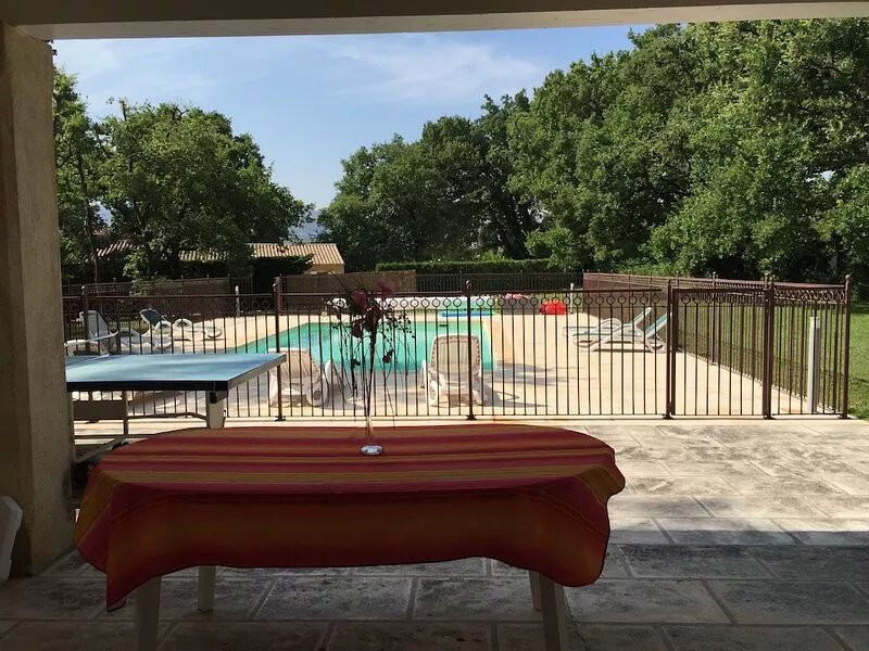 Beautiful property - heated pool - 5000 m² garden with trees - St Rémy de
