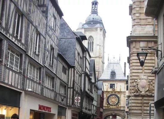Rue Saint-Romain