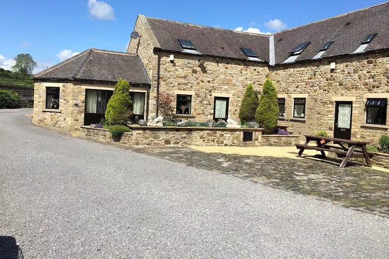 The Gin Gang. Large barn conversion ideal for families. Sleeps 10.