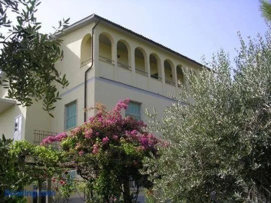 Guest House II Nido