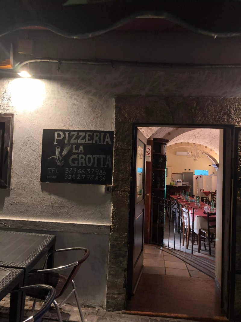 Pizzeria Spaghetteria La Grotta