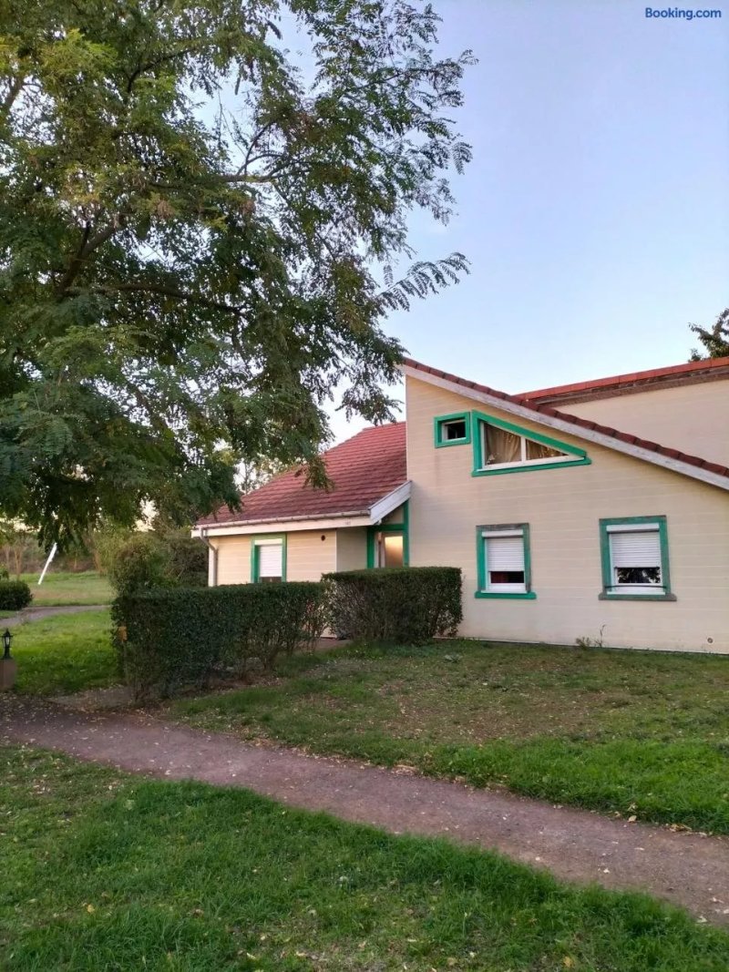 Appart'Hotel Les ACACIAS Courte Et longue Duree
