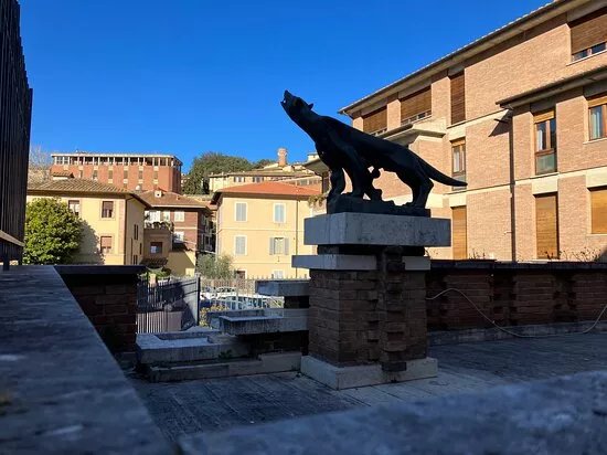 Museo della Contrada della Lupa (Museum of the She-Wolf Contrada)