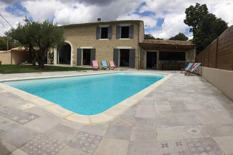 New Provencal country house of stone, with pool and all the comforts in Uzès