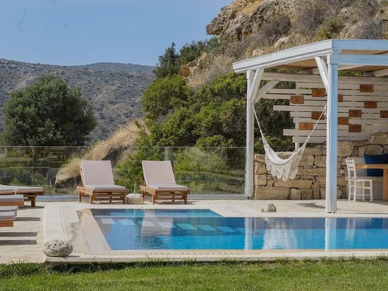 New luxury villa private pool, quietness, unique Position, enjoy Cretan Nature
