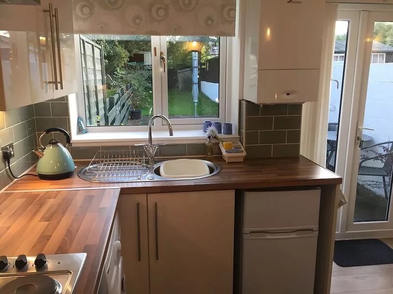 Bright, Modern flat with garden in Inverness city centre