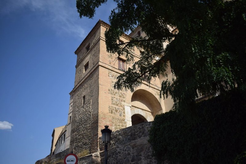 Puerta de Alarcones