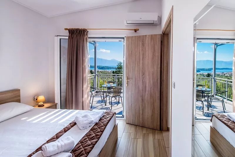 A PERFECT VILLA WITH POOL AND SEA VIEWS IDEAL FOR FAMILIES IN NIDRI, LEFKADA