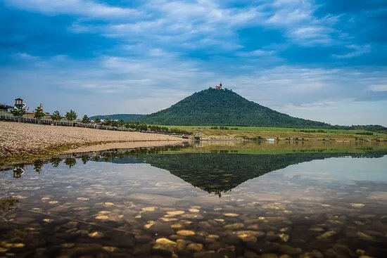 Mostecke jezero