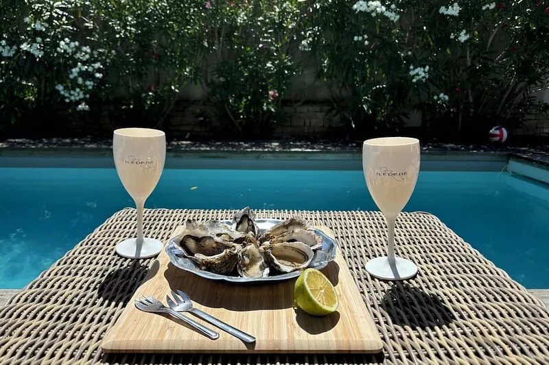 Ile de Ré: Villa 5 bedrooms,heated pool ,200m from the beach