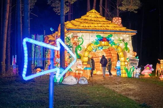 Garden of Lights - Sniegbaltite (Gaismas Darzs)