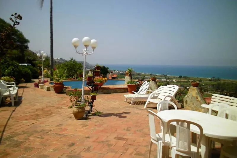 Villa with garden and pool in Timpazzi in Messina