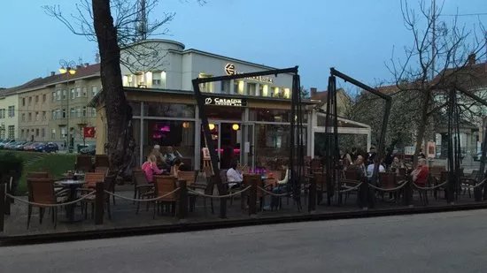 Lounge Bar Catalpa