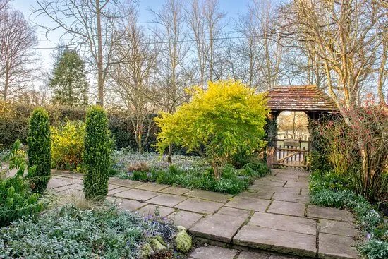 Bates Green Garden