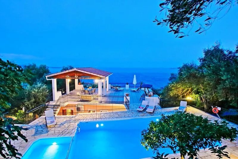 Villa Alexandros with Private Pool and roof terrace with stunning views