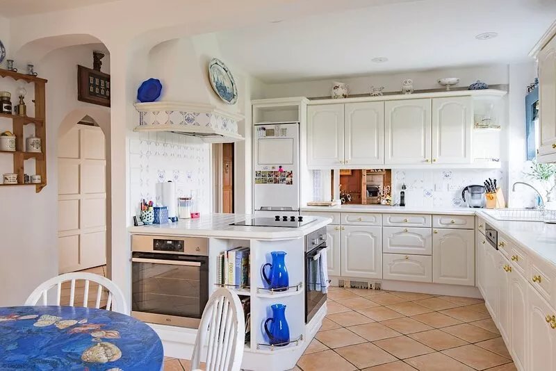 Beadles by Bloom Stays  -  charming coastal house on private coastal estate